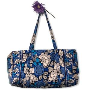 VERA BRADLEY LARGE DUFFLE